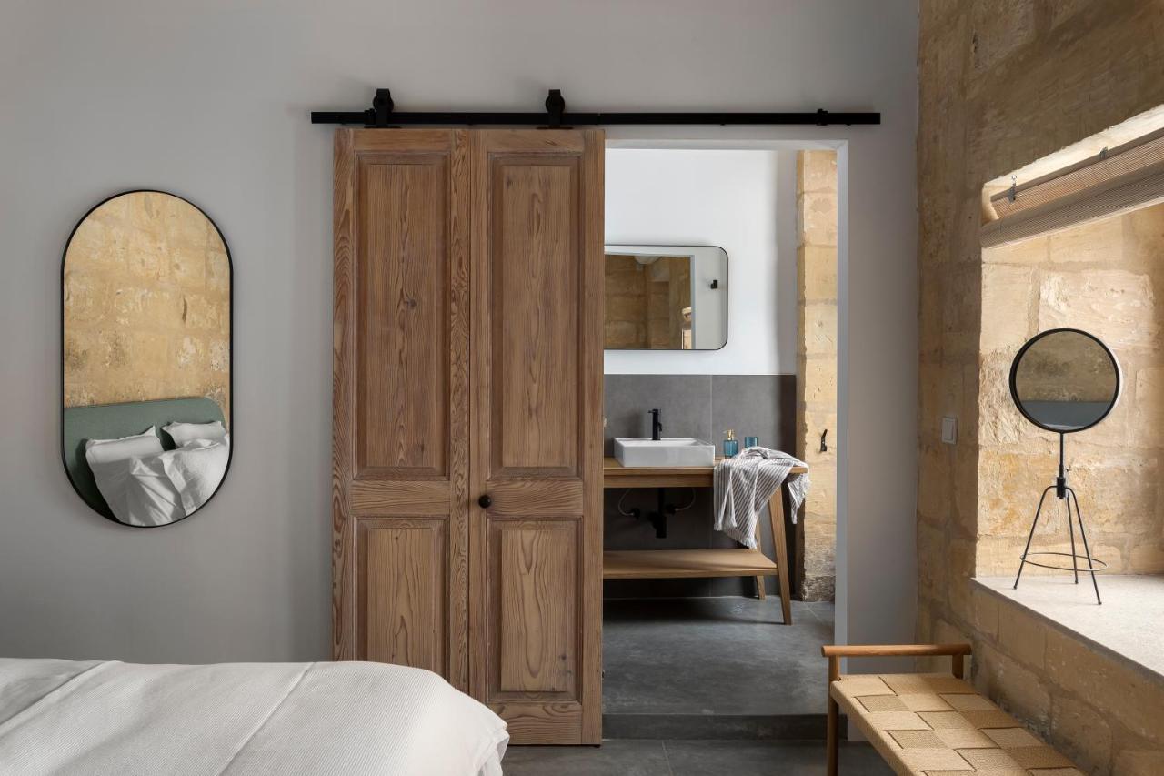 Numru 27 Expertly Restored Small House Of Character Cospicua Bagian luar foto