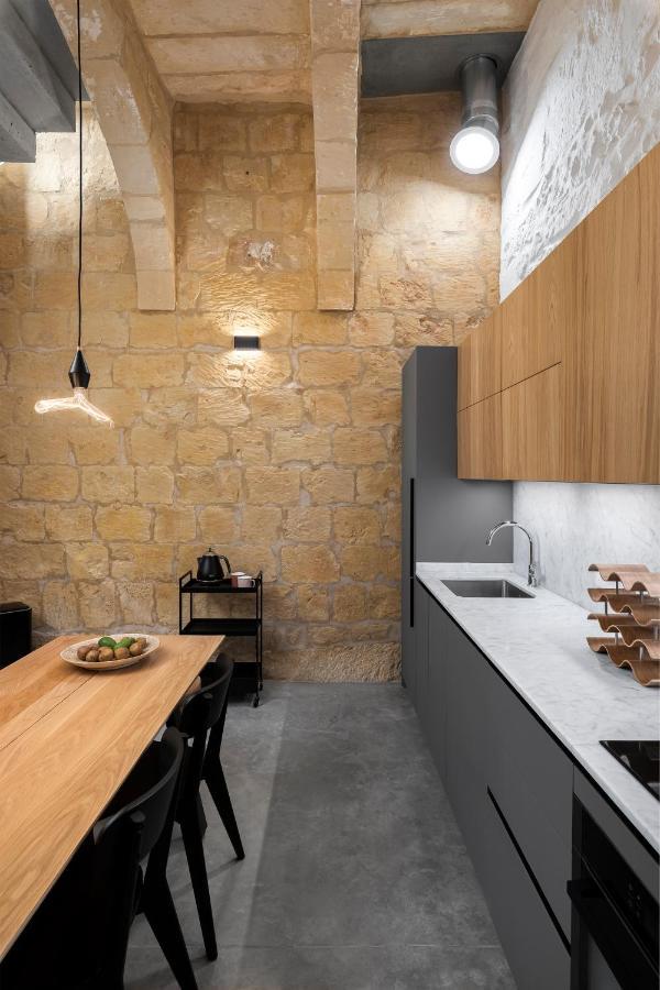 Numru 27 Expertly Restored Small House Of Character Cospicua Bagian luar foto