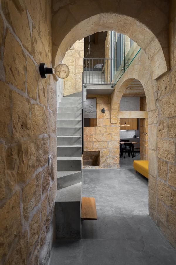 Numru 27 Expertly Restored Small House Of Character Cospicua Bagian luar foto