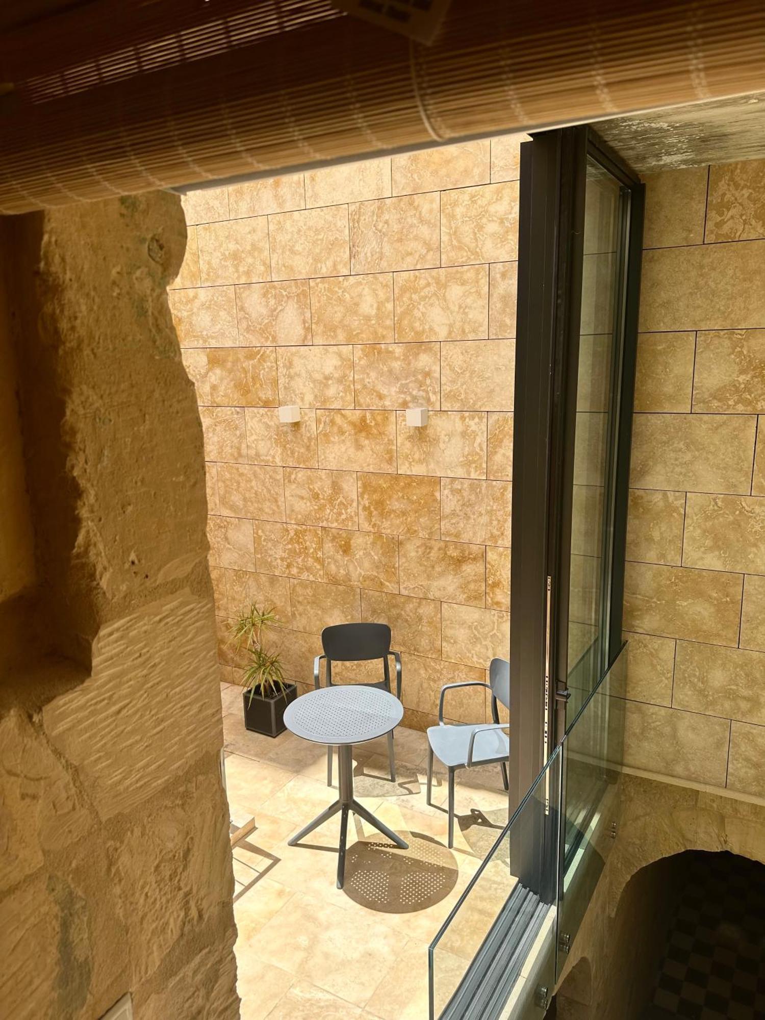 Numru 27 Expertly Restored Small House Of Character Cospicua Bagian luar foto